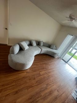 Sectional Couch. Grey Fabric