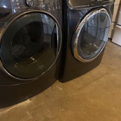 Frontload washer and dryer Very Good condition