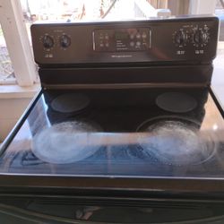 Frigidaire Glass Top Stove 