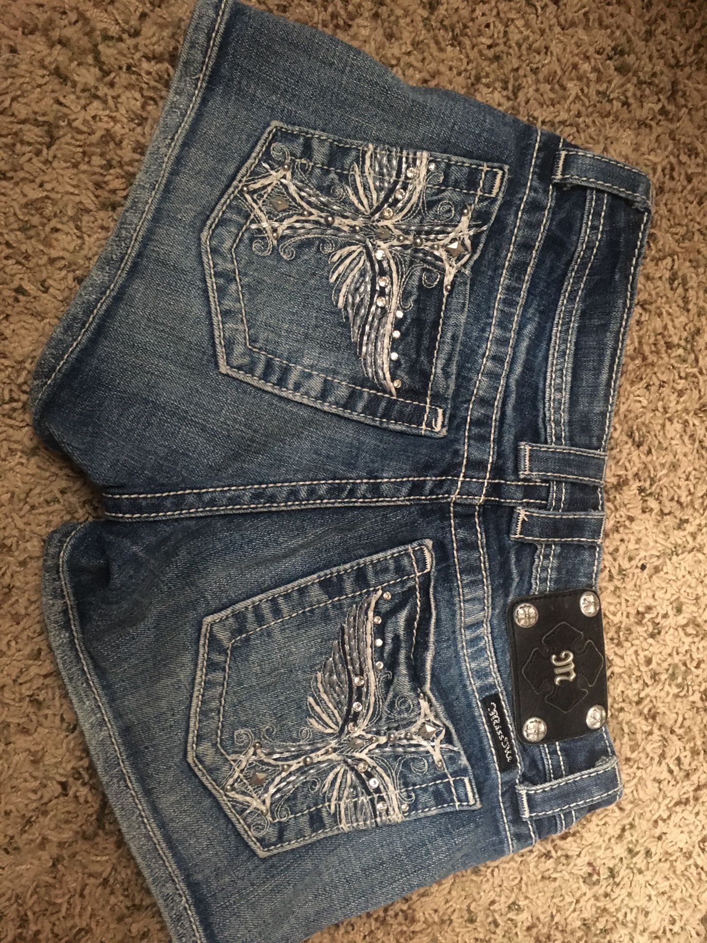 Miss Me Shorts Size 27 Item 460