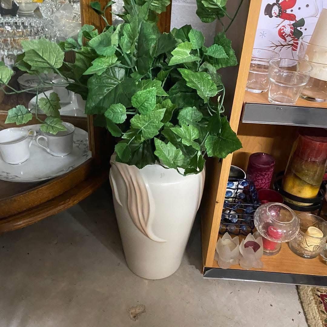 large Harris Pottery of Chicago Large Floral Vase, Vintage Pink & Cream Floral Art Vase with artificial plant