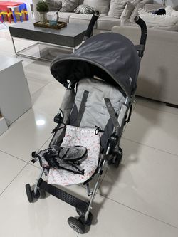 Maclaren Lightweight Stroller with rain cover