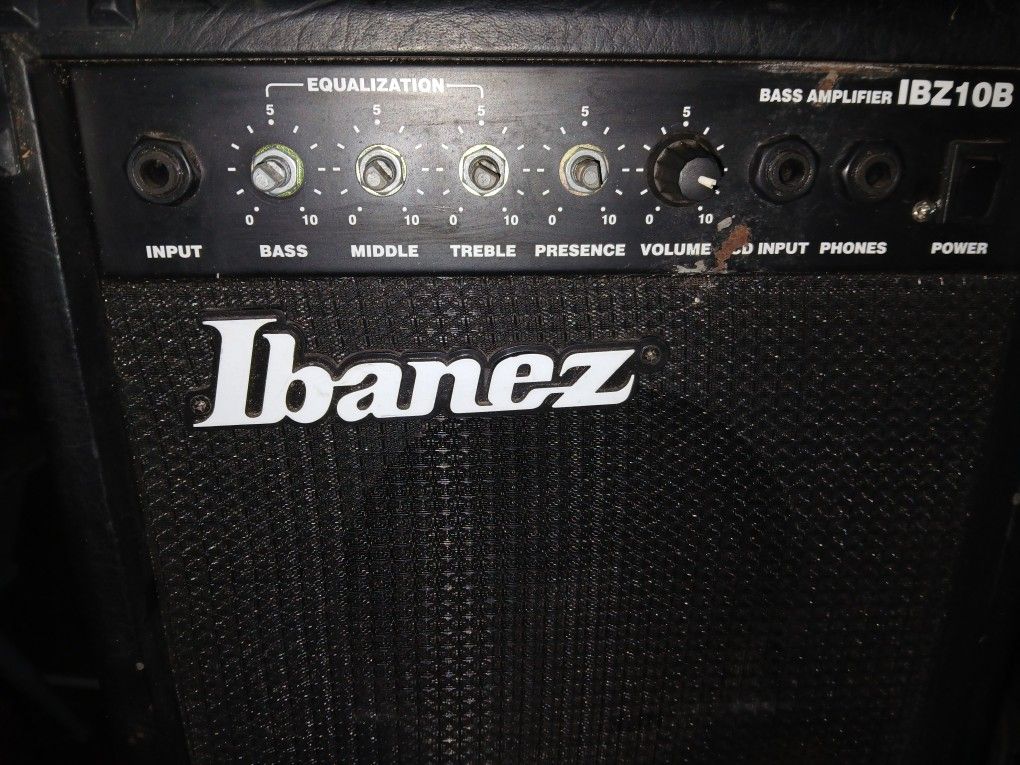 Electric Bass Amplifier