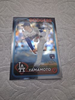 2024 Yoshinobu Yamamoto  Topps chrome Refractor Rookie card # 18