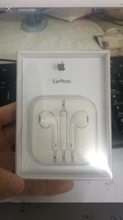 Apple Headphones