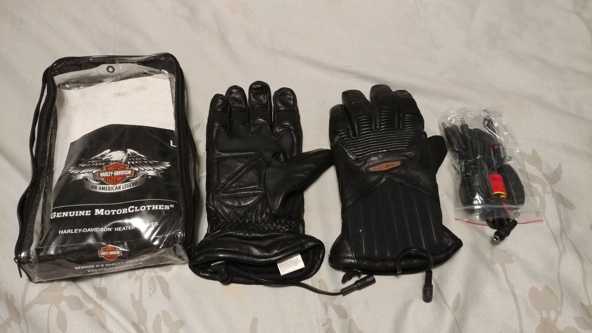 Genuine Harley Davidson Heated Gloves size Large w/ all wiring and instructions BRAND NEW!!!