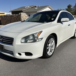 2013 Nissan Maxima Fully loaded Clean Title 