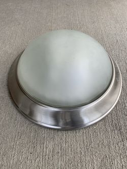 Ceiling dome light