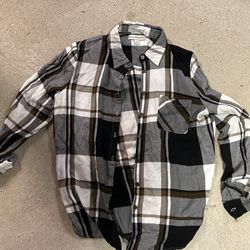 Women's plaid button up shirt size medium
