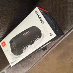 JBL charge 5 Bluetooth speaker 