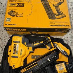 ALL NEW DEWALT 20VOLT XR 15 Gauge Finishing Nailer Kit