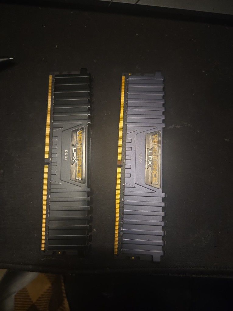 Corsair Vengeance 16GB Total LPX RAM DDR4 