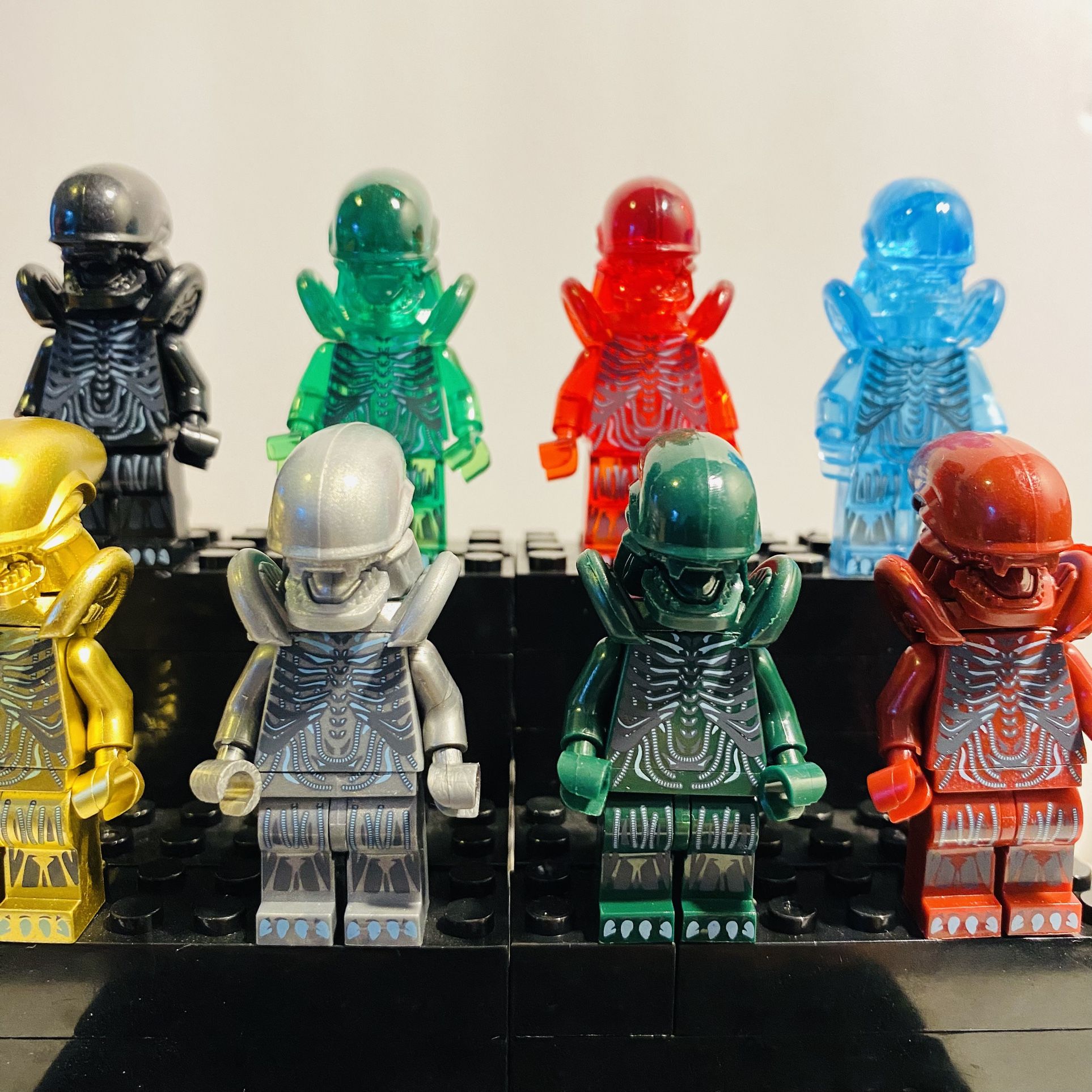 Rainbow Xenomorphs Aliens Minifigures | New Custom Lego Compatible Toys