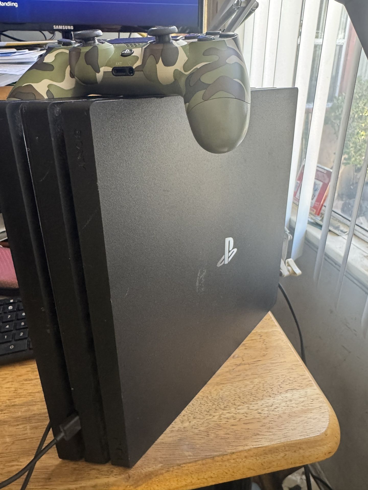 Sony Ps4 Pro With Joystick