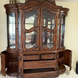 antique display cabinet good  condition