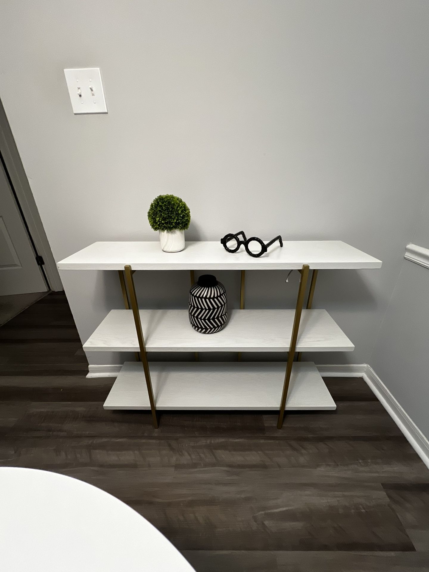 Ralph Lauren White & Gold Entryway Table – Excellent Condition
