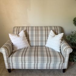 Farmhouse Loveseat Settee