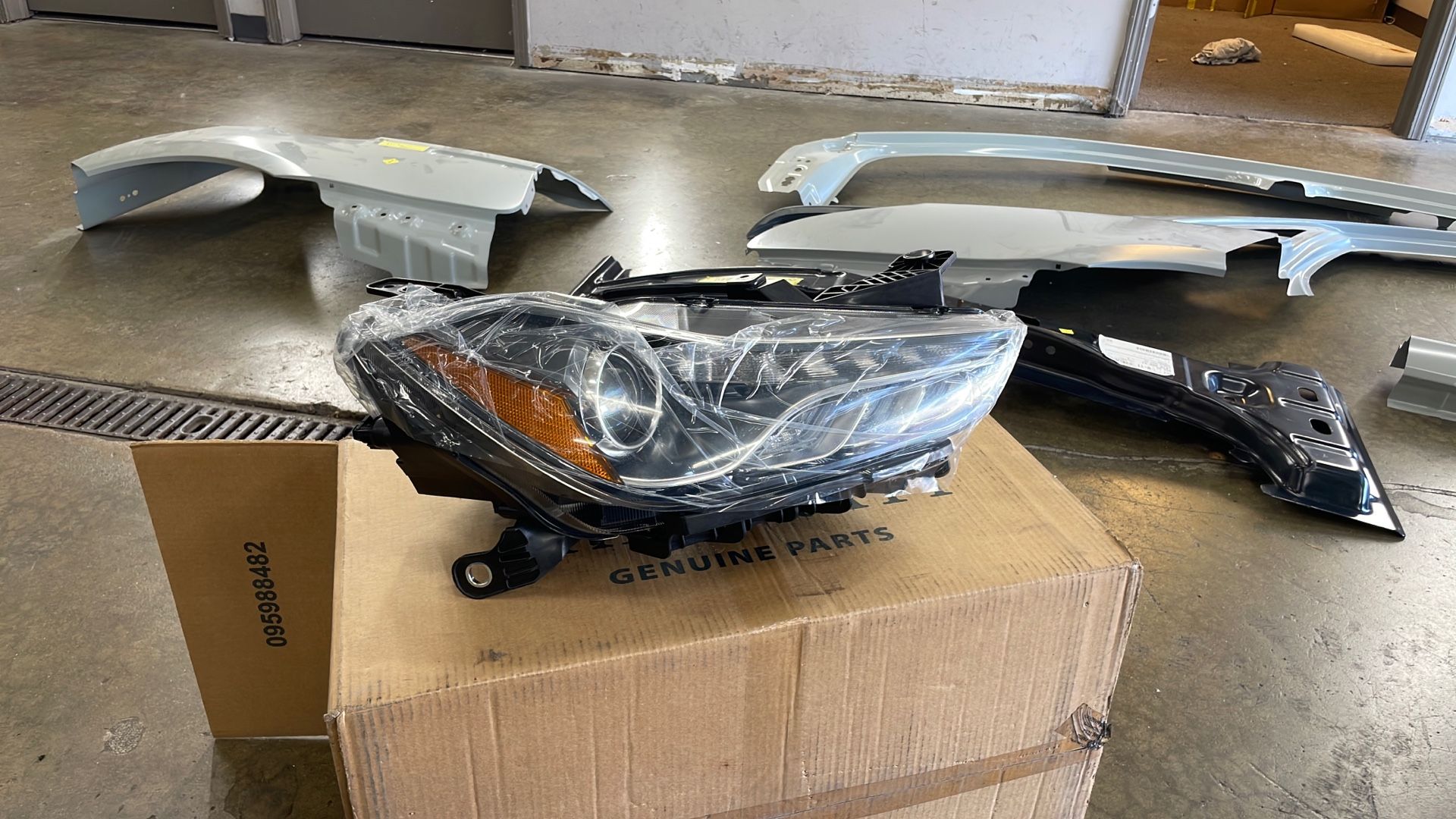2014-2019 Maserati Ghibli Front Passenger Headlamp