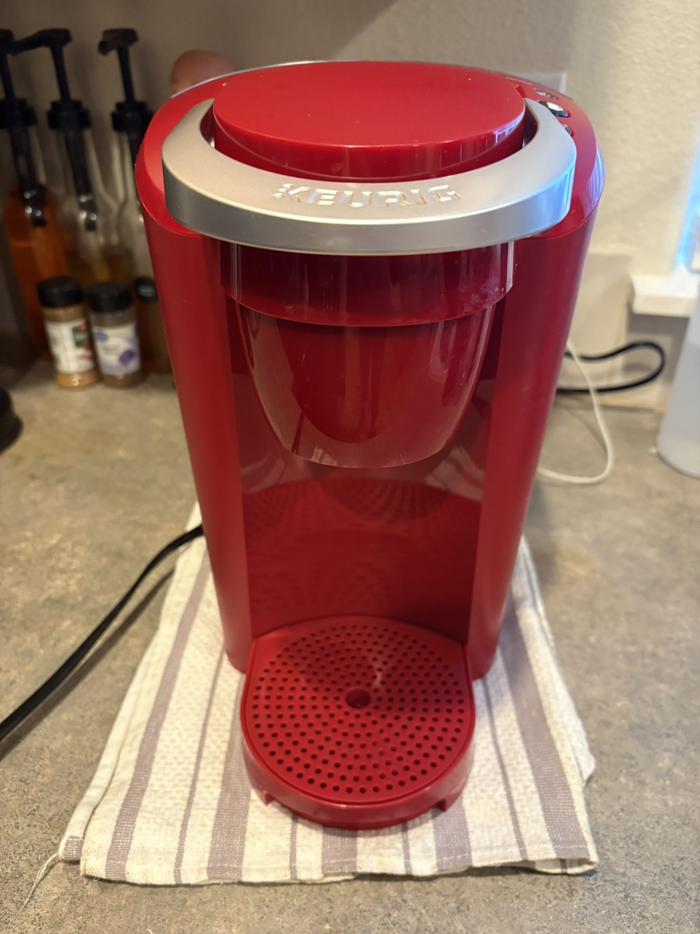 Red Keurig Coffee Maker (Like New)