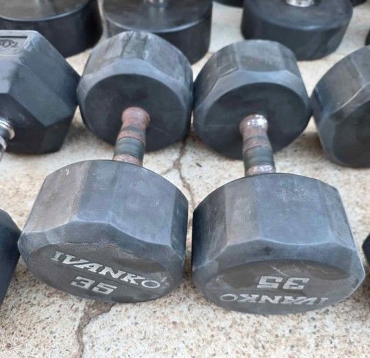 2-35lb Rubber Hex Dumbbells