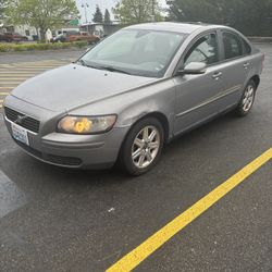 2006 Volvo S40 “runs and drives”