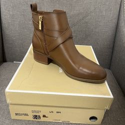 Michael Kors Women Boots