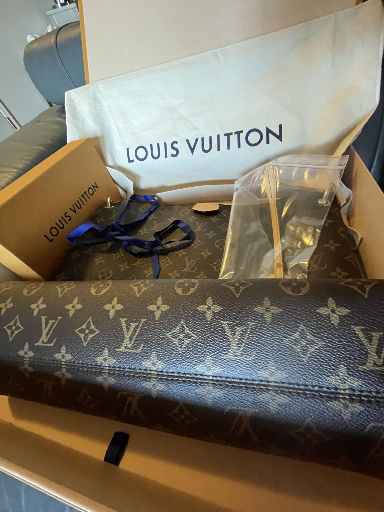Authentic Louis Vuitton Monogram Alma BB for Sale in Brentwood, CA - OfferUp