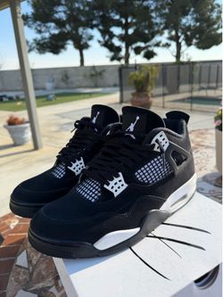 Jordan 4 White Thunder