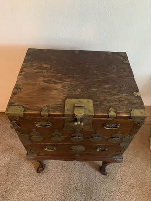 CHINESE CHEST ON LEGS WOOD  SMALL STORAGE CABINET  CHINA VINTAGE