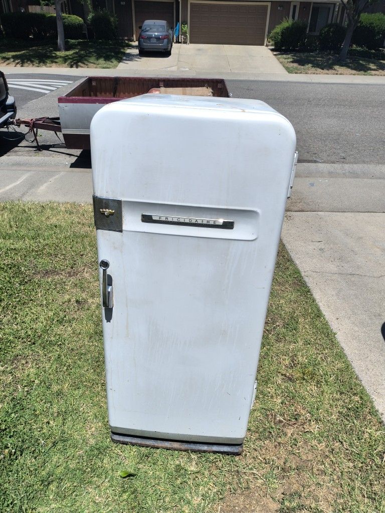 Working Antique Refrigerator