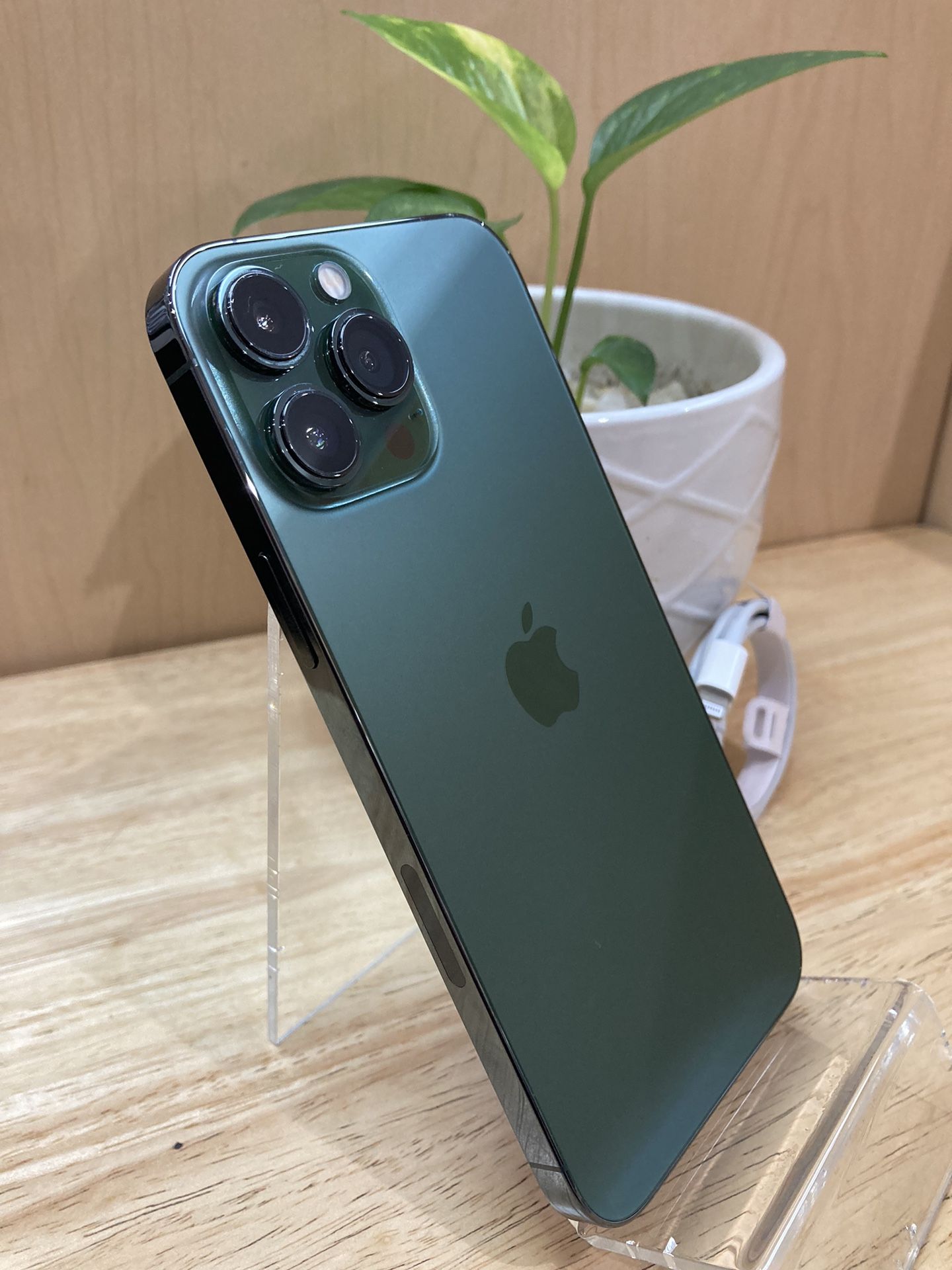 Apple IPhone 13 Pro Max 256Gb Green Unlocked For Any Carrier/iPhone 13 Pro Max Verde 256Gb Liberado Para Cualquier Compañia