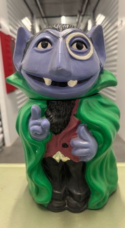 Sesame Street Count von Count Cookie Jar