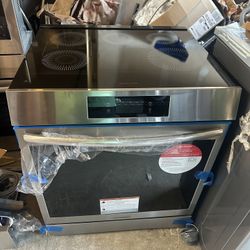 Brand New Fry Gallery Slide In Induction Convection Oven With Built In Air Fryer 