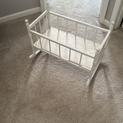 Vintage Baby Rocking Doll Bed - DIY