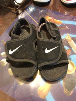 Nike sandles for boys