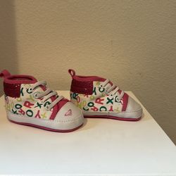 Baby girl Roxy shoes size 6-12 months