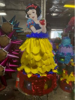 Snow White dress / vestido pastel piñata