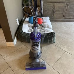 Dyson Vacuum 