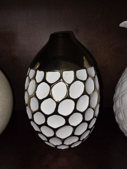 Gold And White Base $7