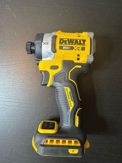 DeWalt impact DCF 860