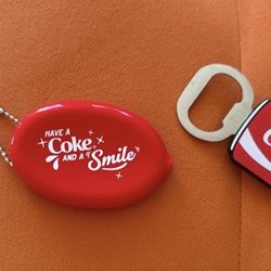 🥤 Coca-Cola Vintage Coin Pouch / Bottle Opener – Retro Collectible