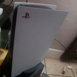 Used Like New PS5 Mw