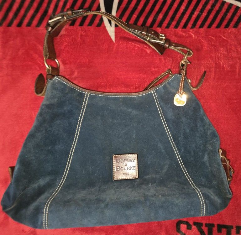 ***Dooney & Bourke Vintage 1975 Hobo Bag***