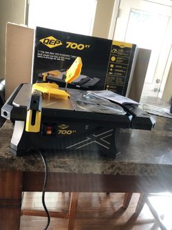 QEP 700XT 3/4 HP Wet Tile Saw with 7 in. Blade and Table Extension