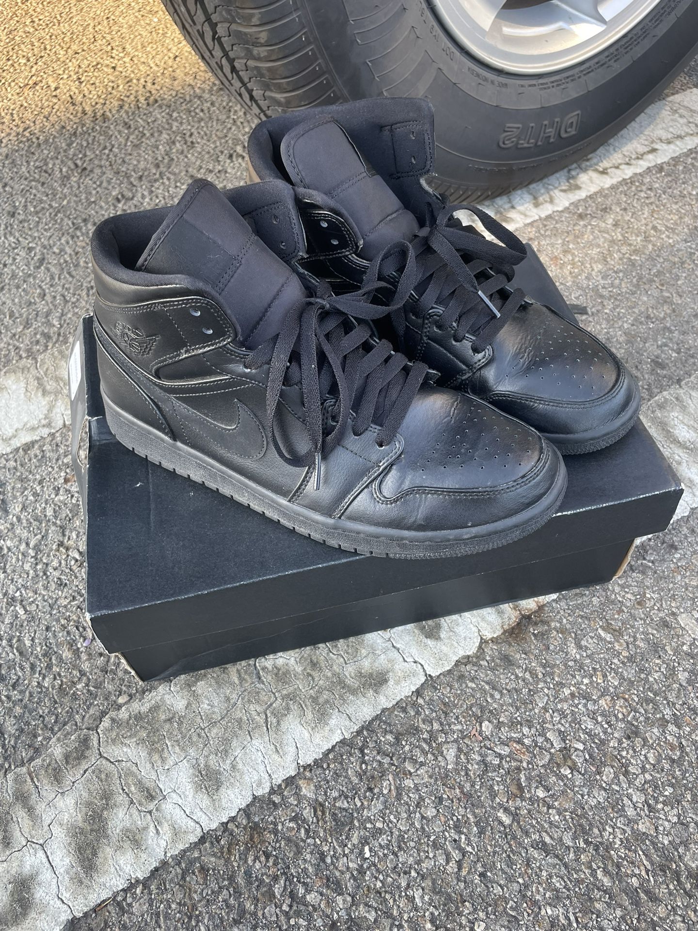 Jordan Retro 1 Black Sz. 9.5