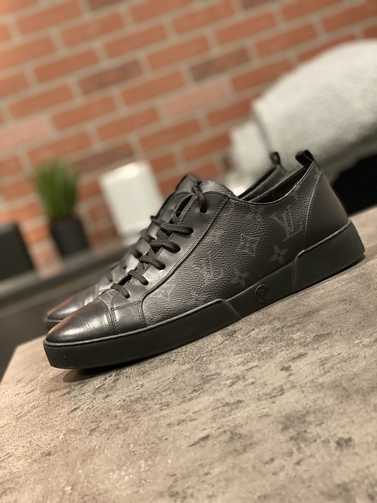 Authentic Louis Vuitton Match-Up Sneaker - Size 8 for Sale in Orange, CA -  OfferUp