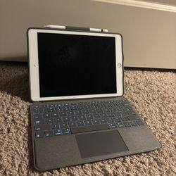 IPad, apple pencil, logitech case 