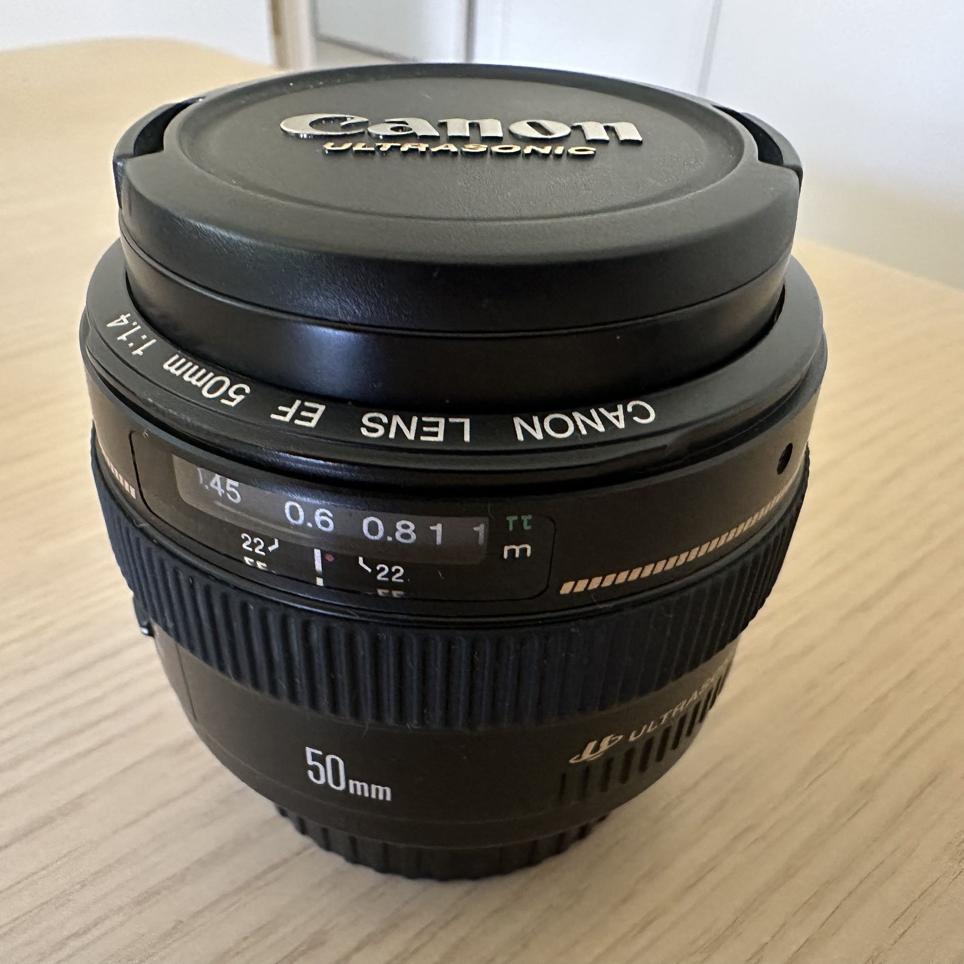Canon EF 50mm f/1.4 USM Lens - Excellent Condition