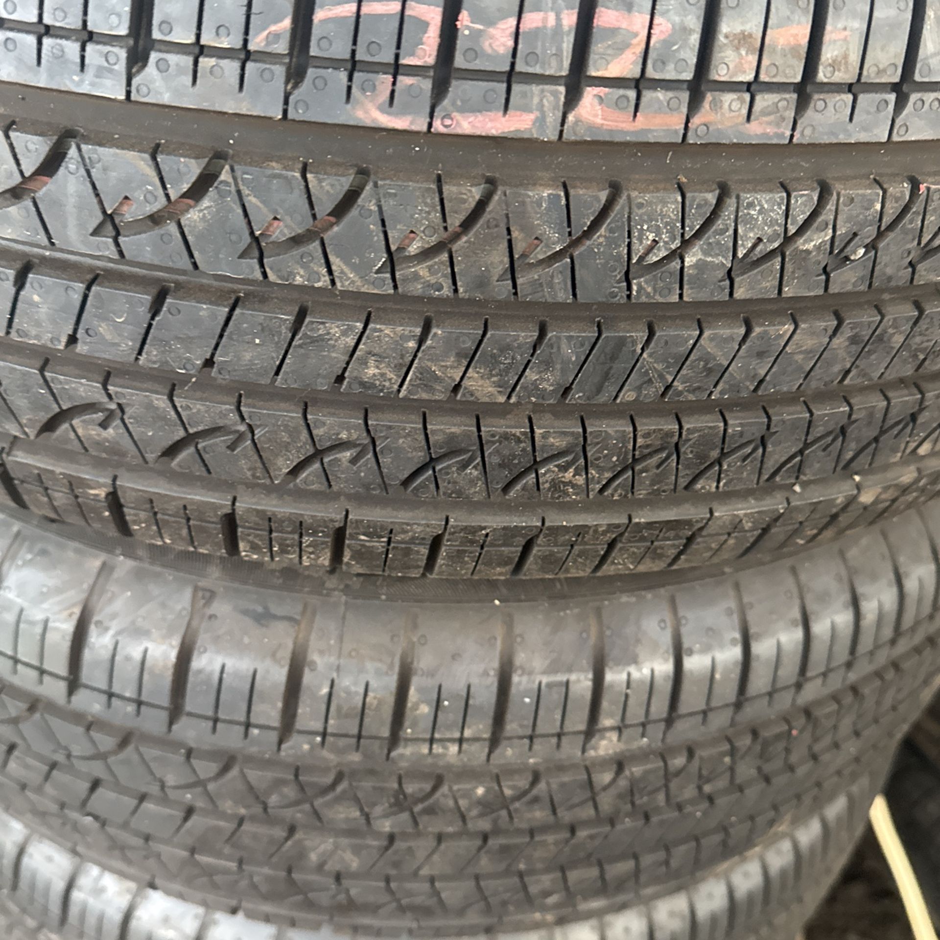 P225/60R18 Yokohama 100h