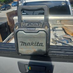 Makita  Radio  